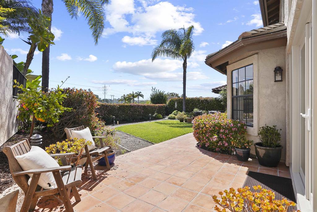 1240 Ladera Linda