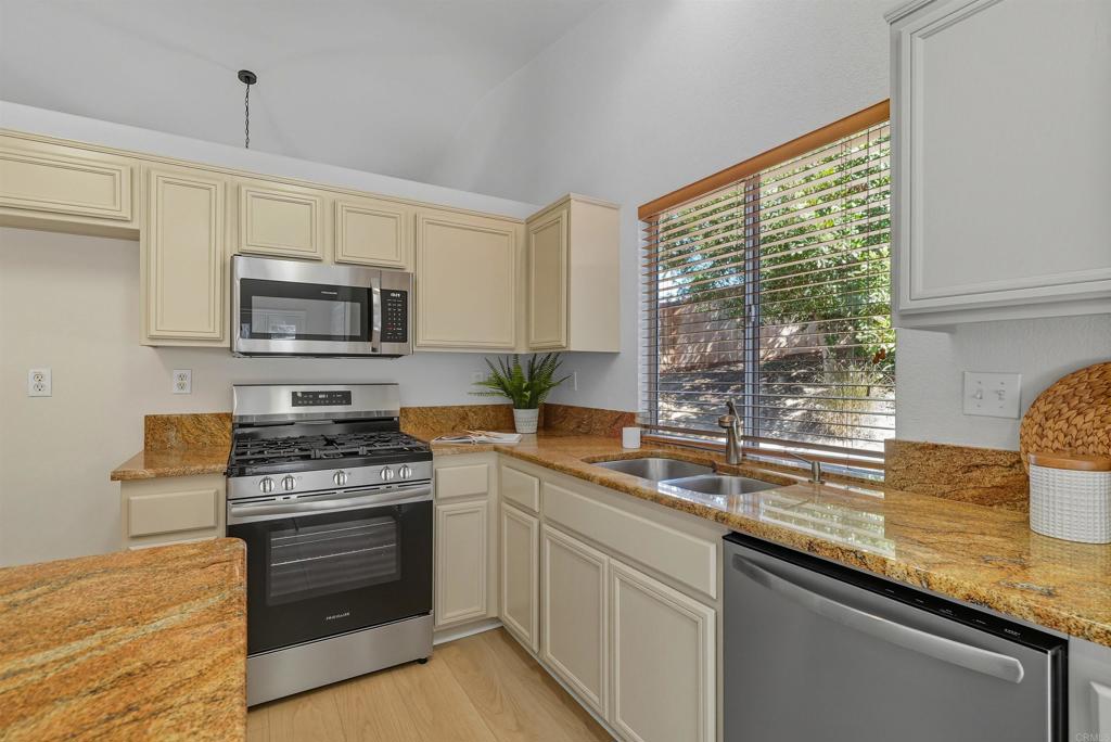 1359 Cottonwood Drive