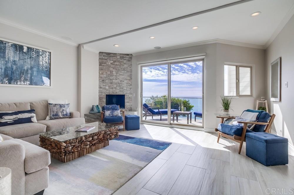 135 S Sierra Avenue 33