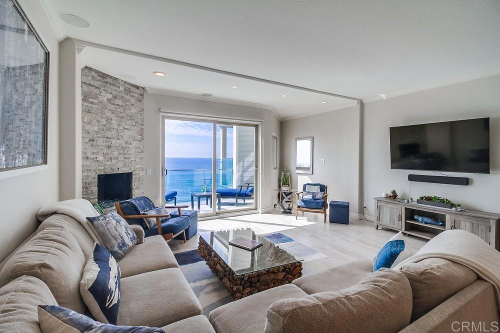 135 S Sierra Avenue 33