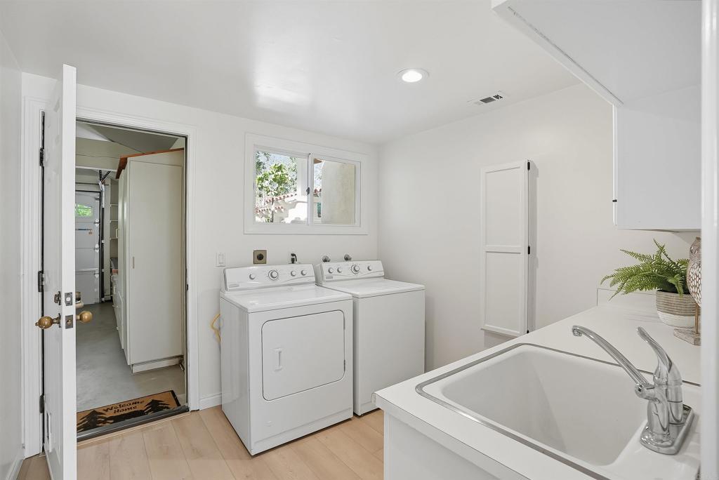 2206 Running Spring Place