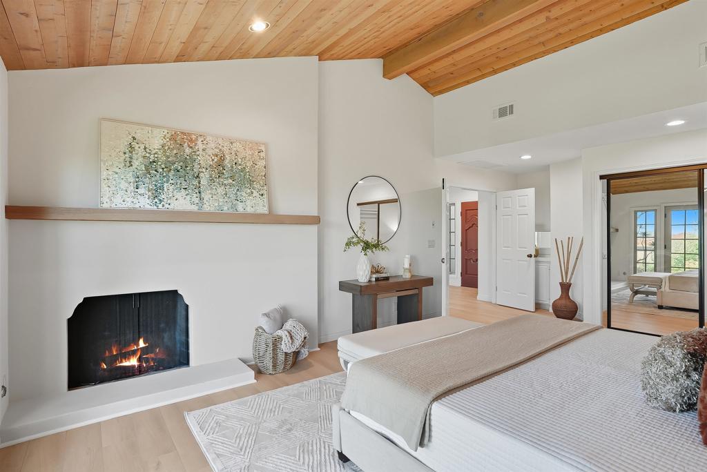 2206 Running Spring Place