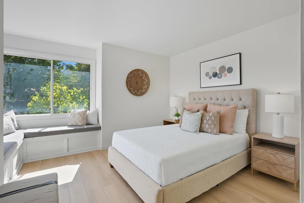 2206 Running Spring Place