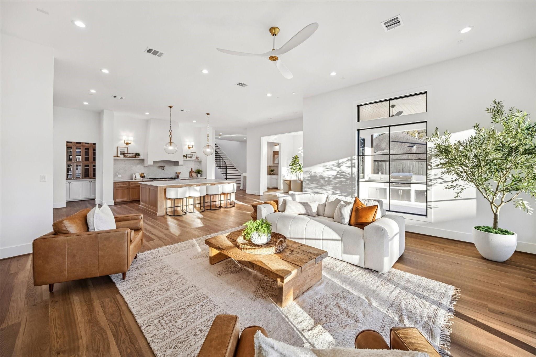 320 W 32nd Street