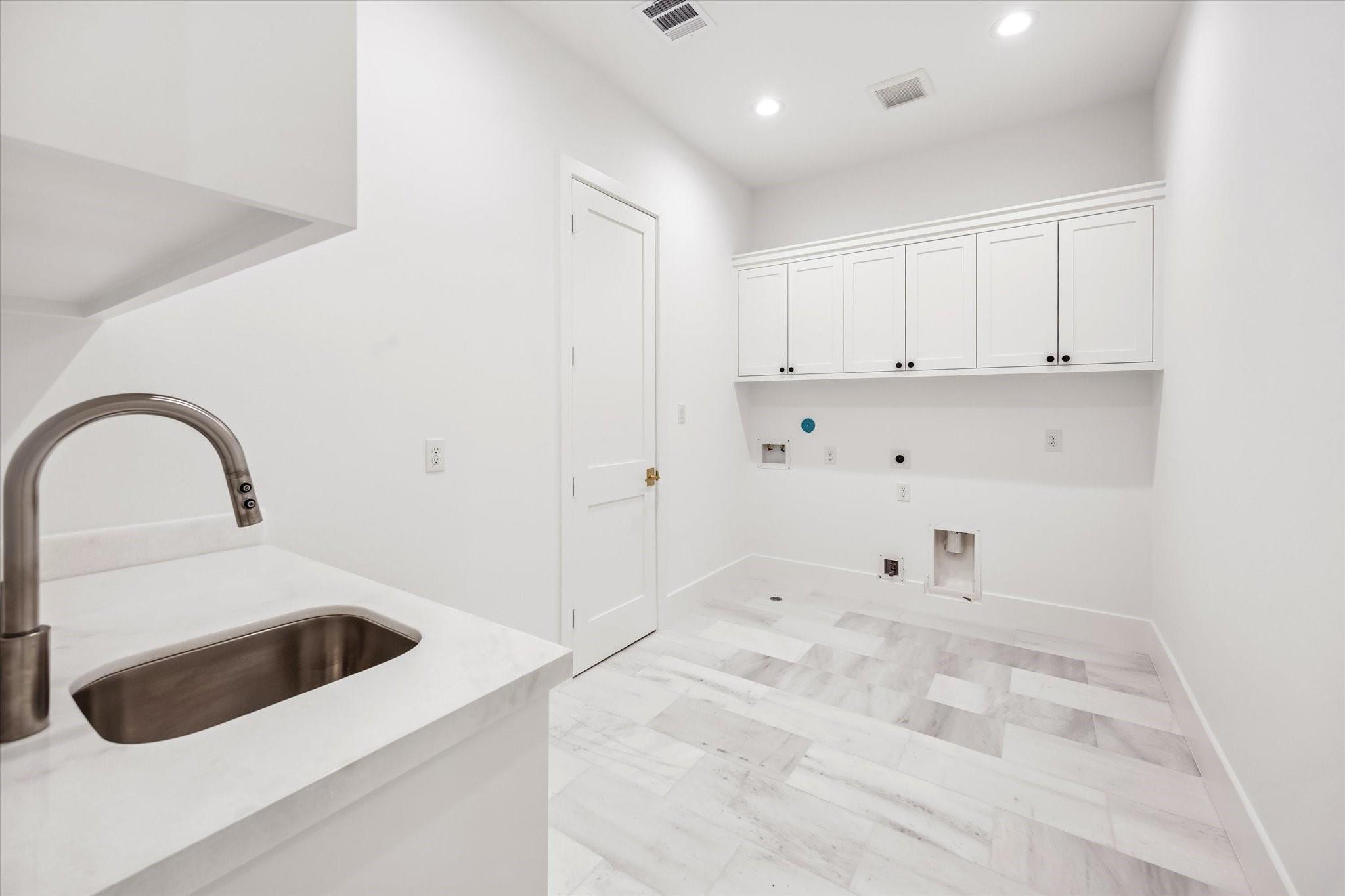 320 W 32nd Street
