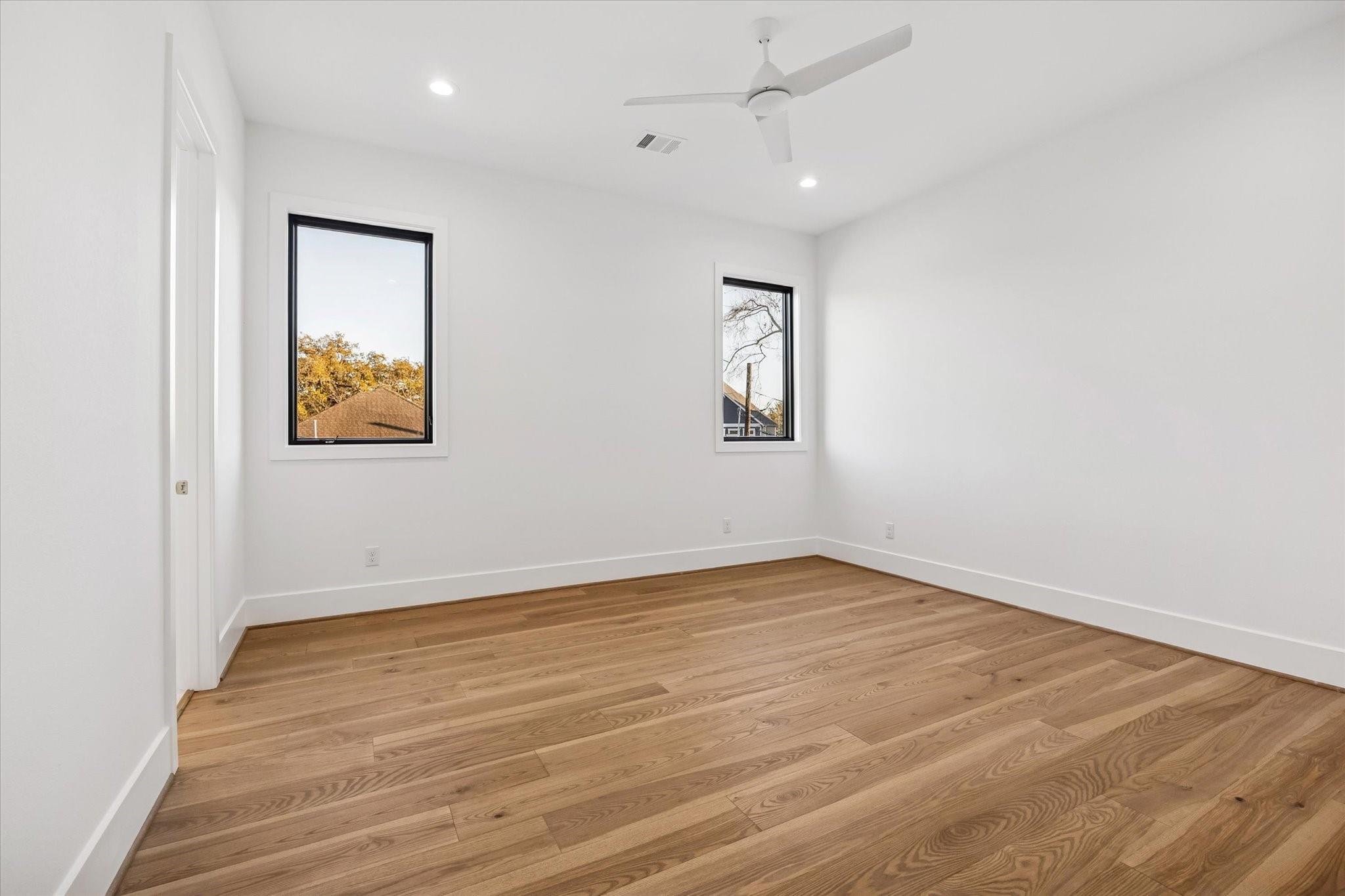 320 W 32nd Street