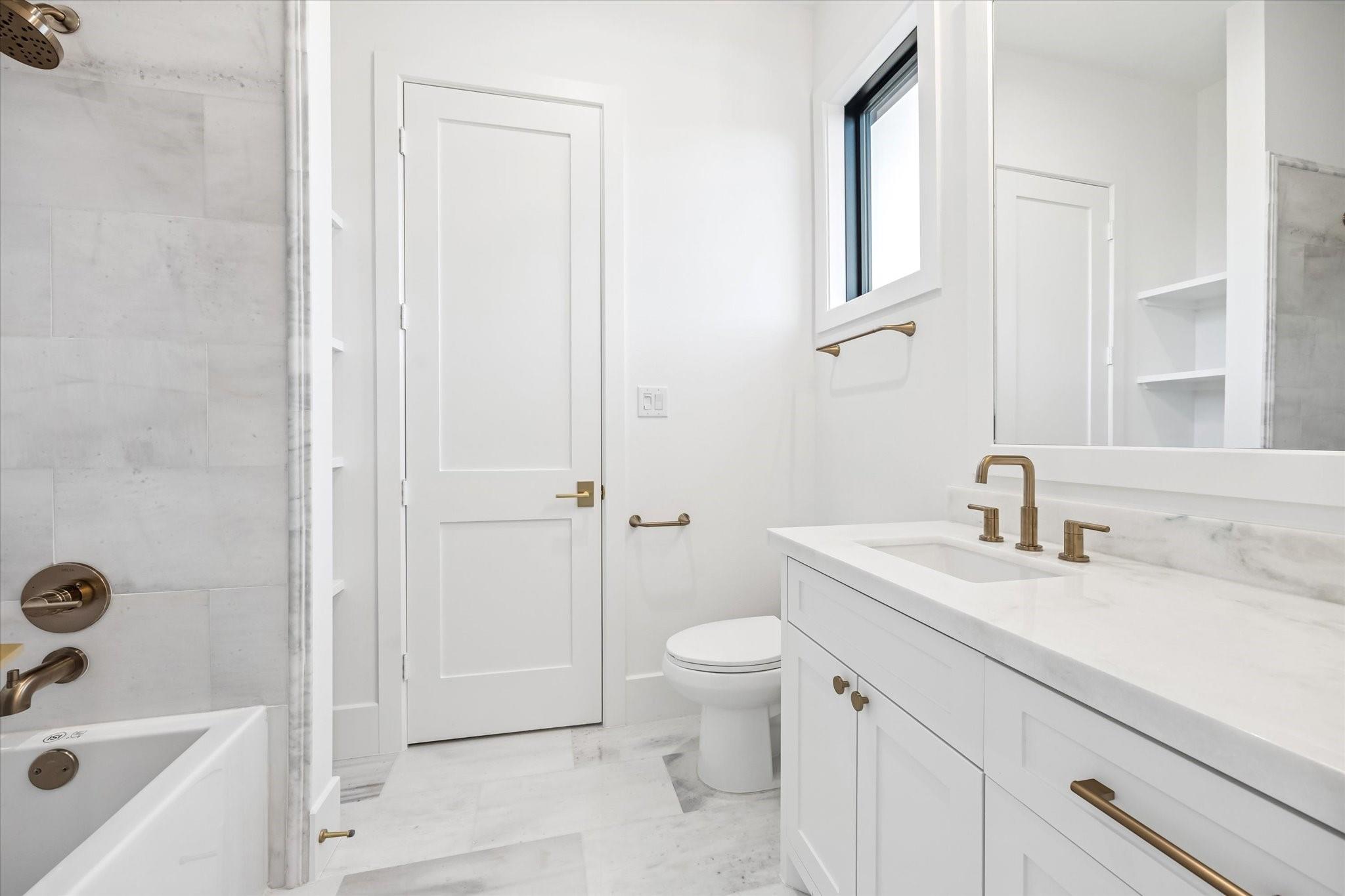 320 W 32nd Street