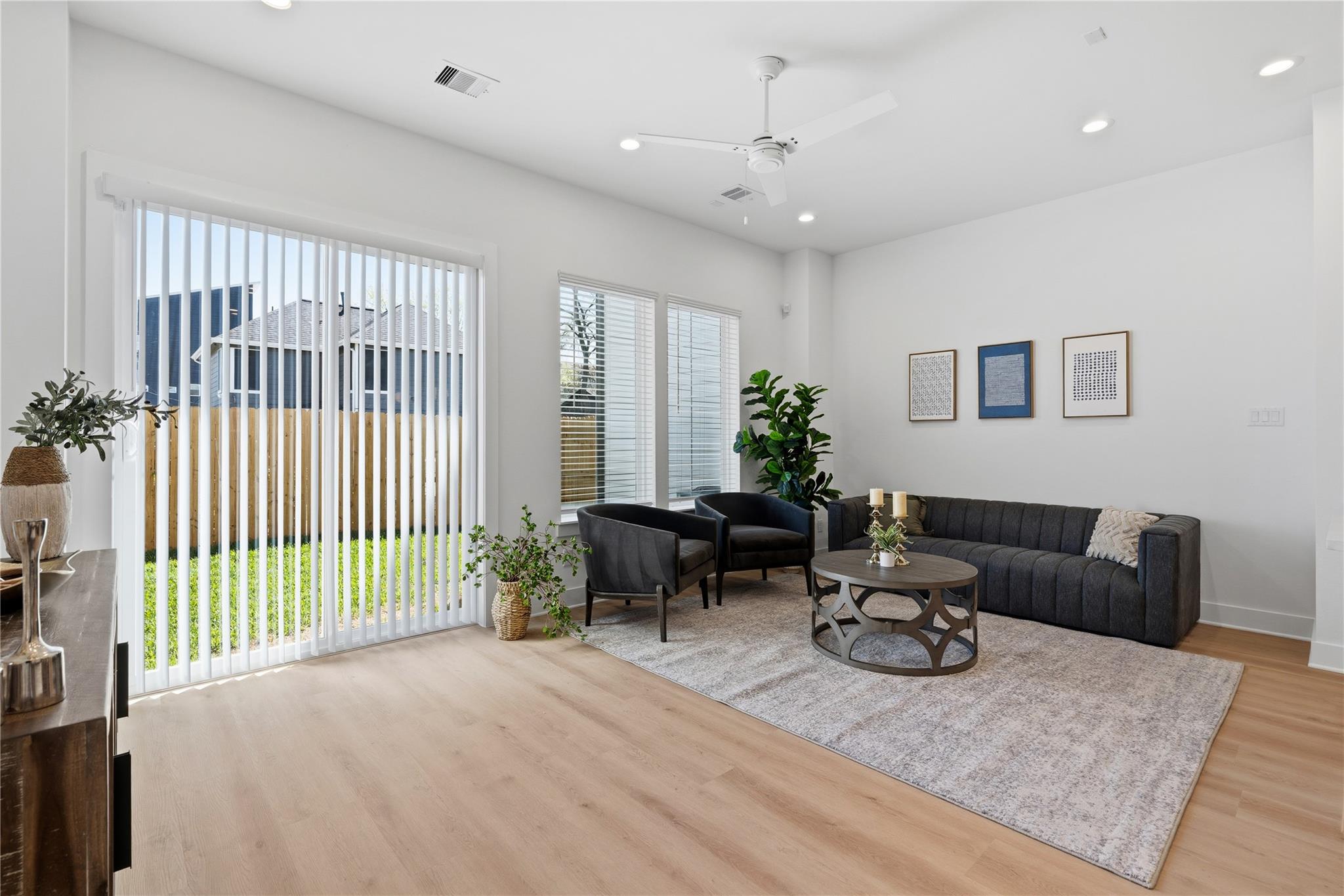 4610 & 4608 A/B Gunter Street