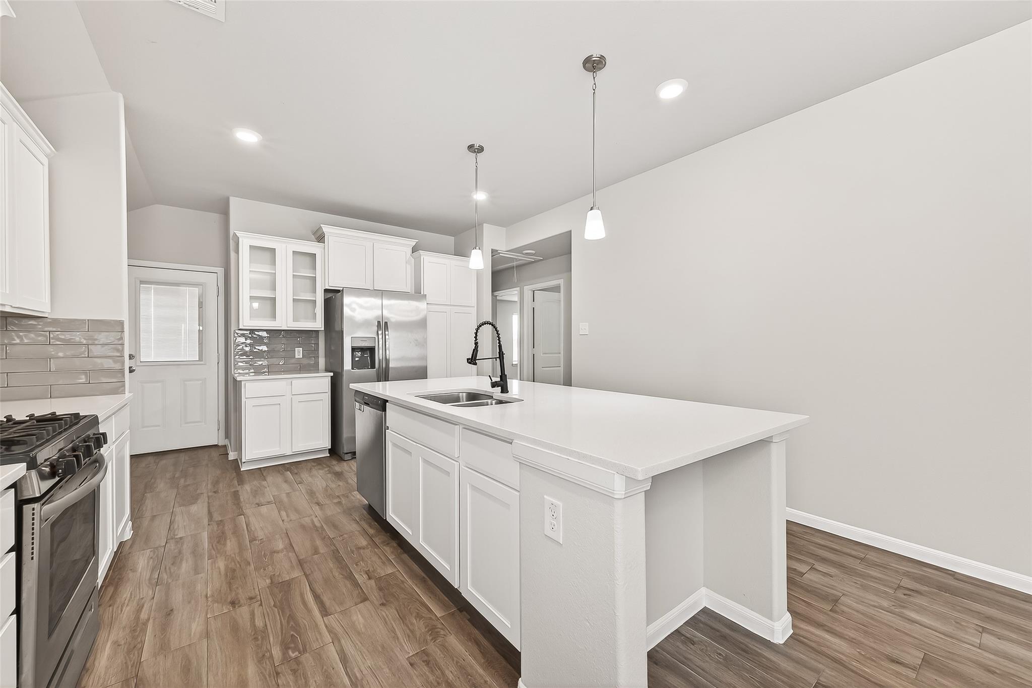 6823 Escondido Drive