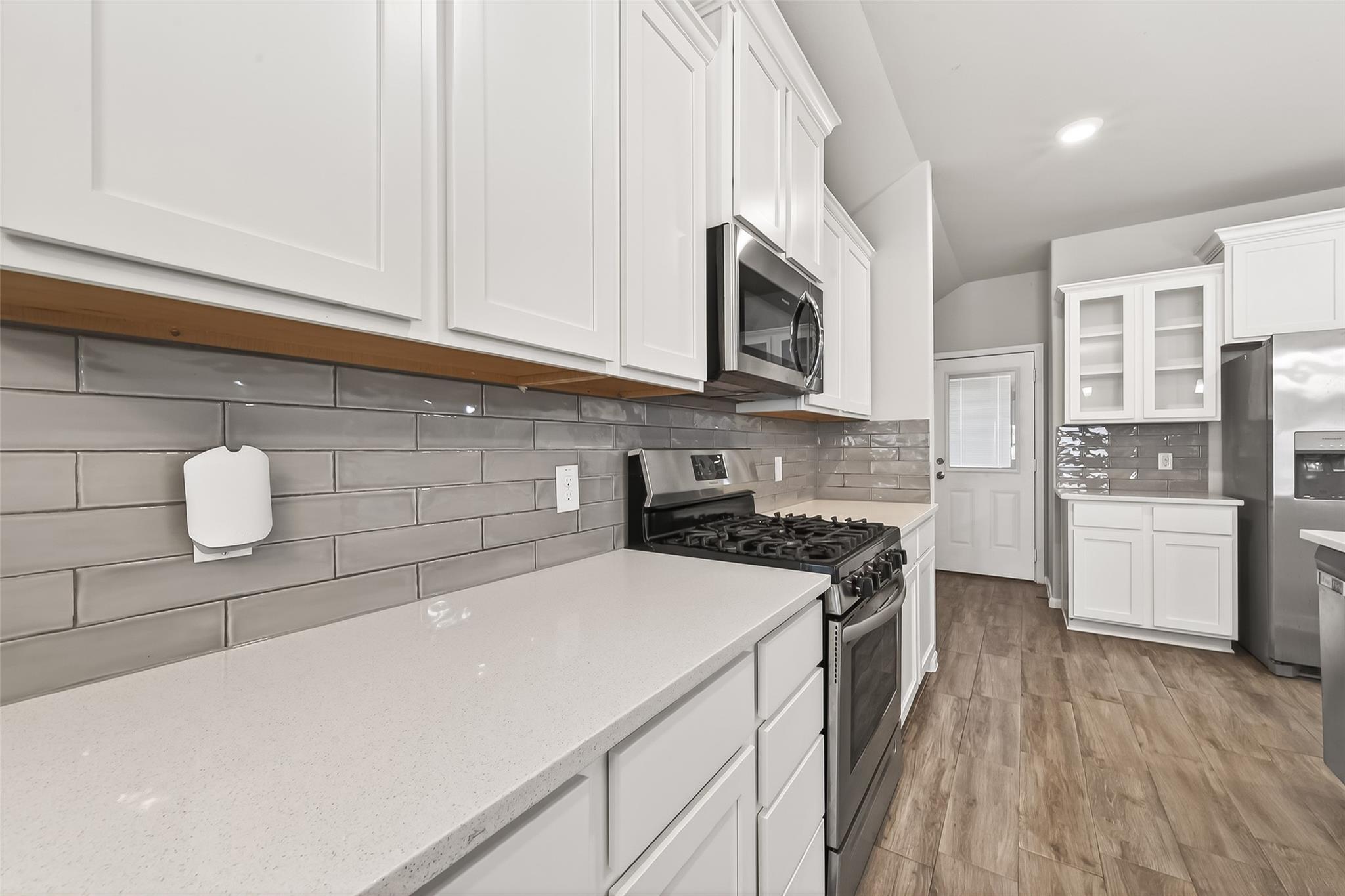 6823 Escondido Drive