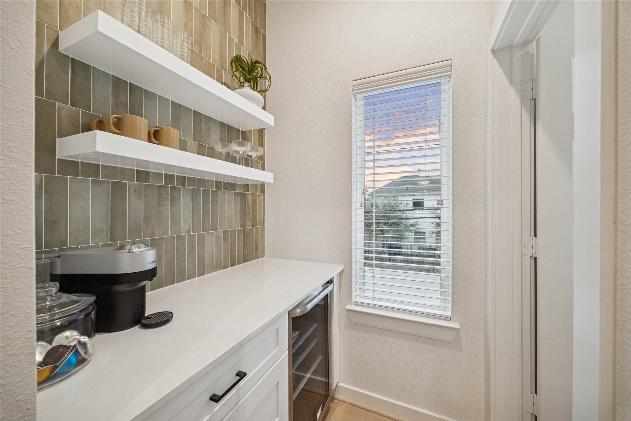 811 Thornton Road Unit: E