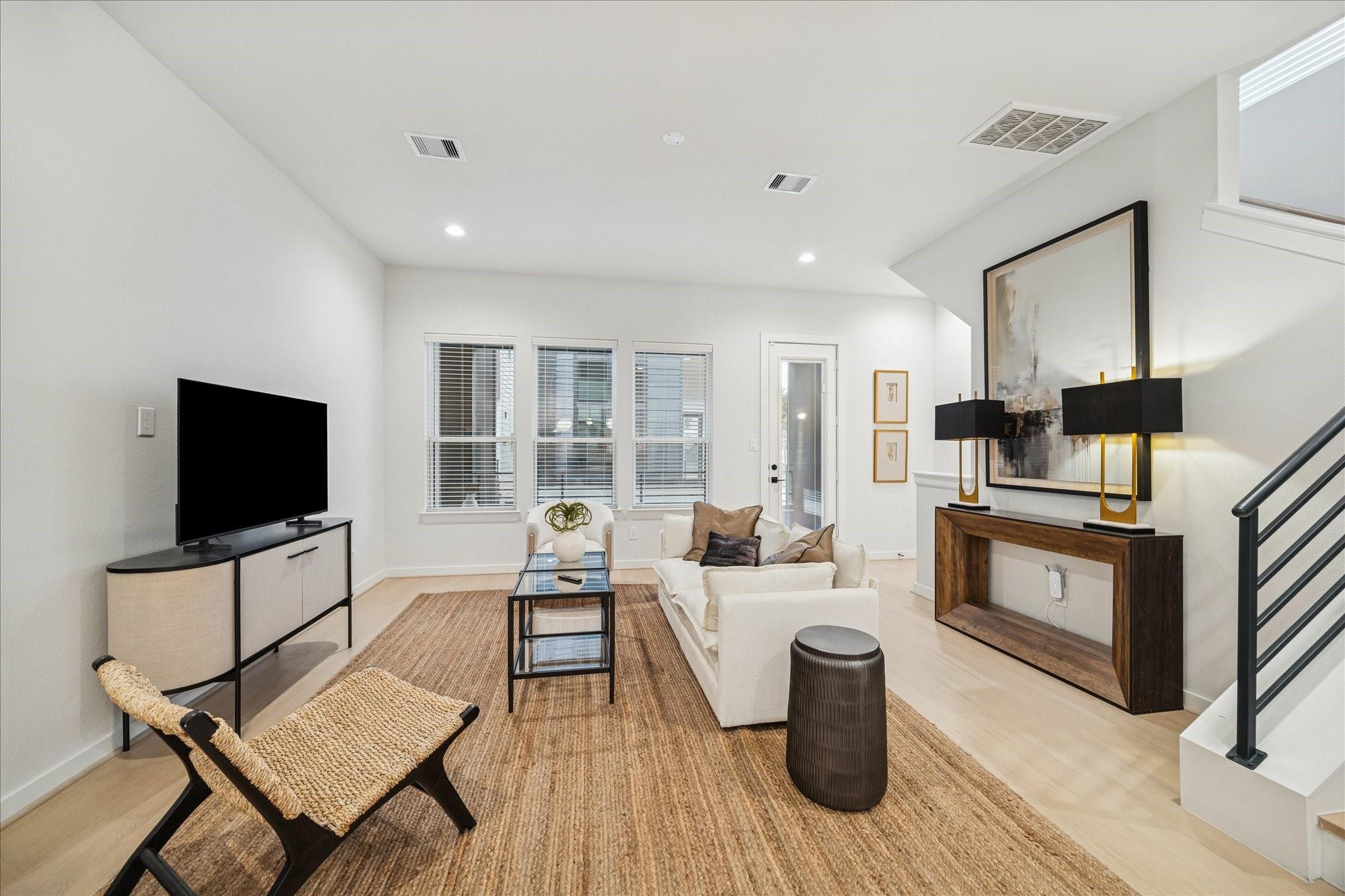 811 Thornton Road Unit: E