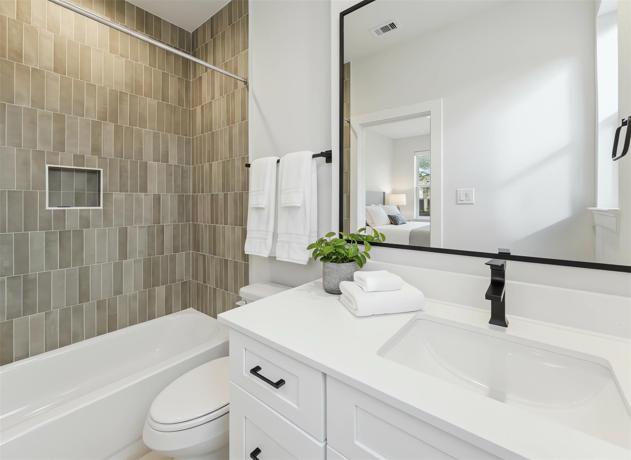 817 Thornton Road Unit: E