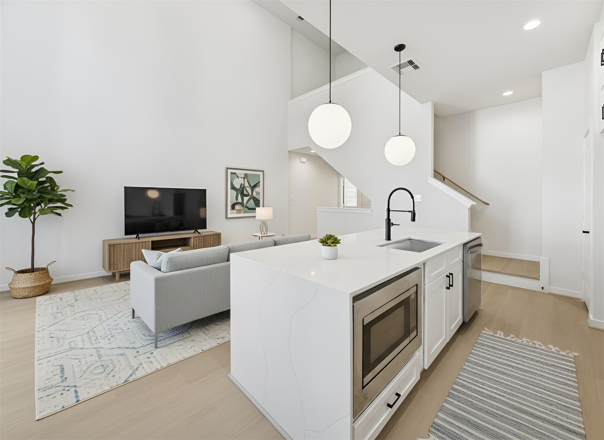 817 Thornton Road Unit: E