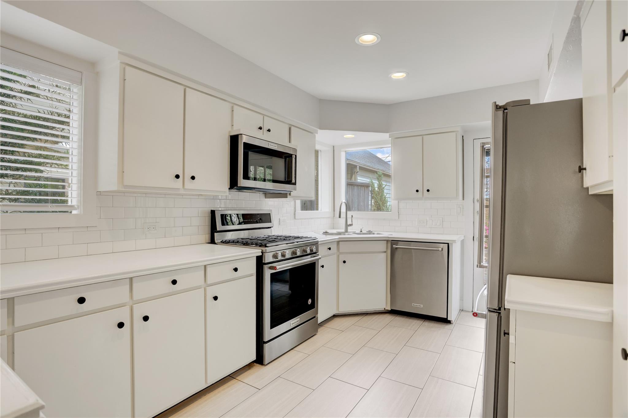 2412 Nottingham Street