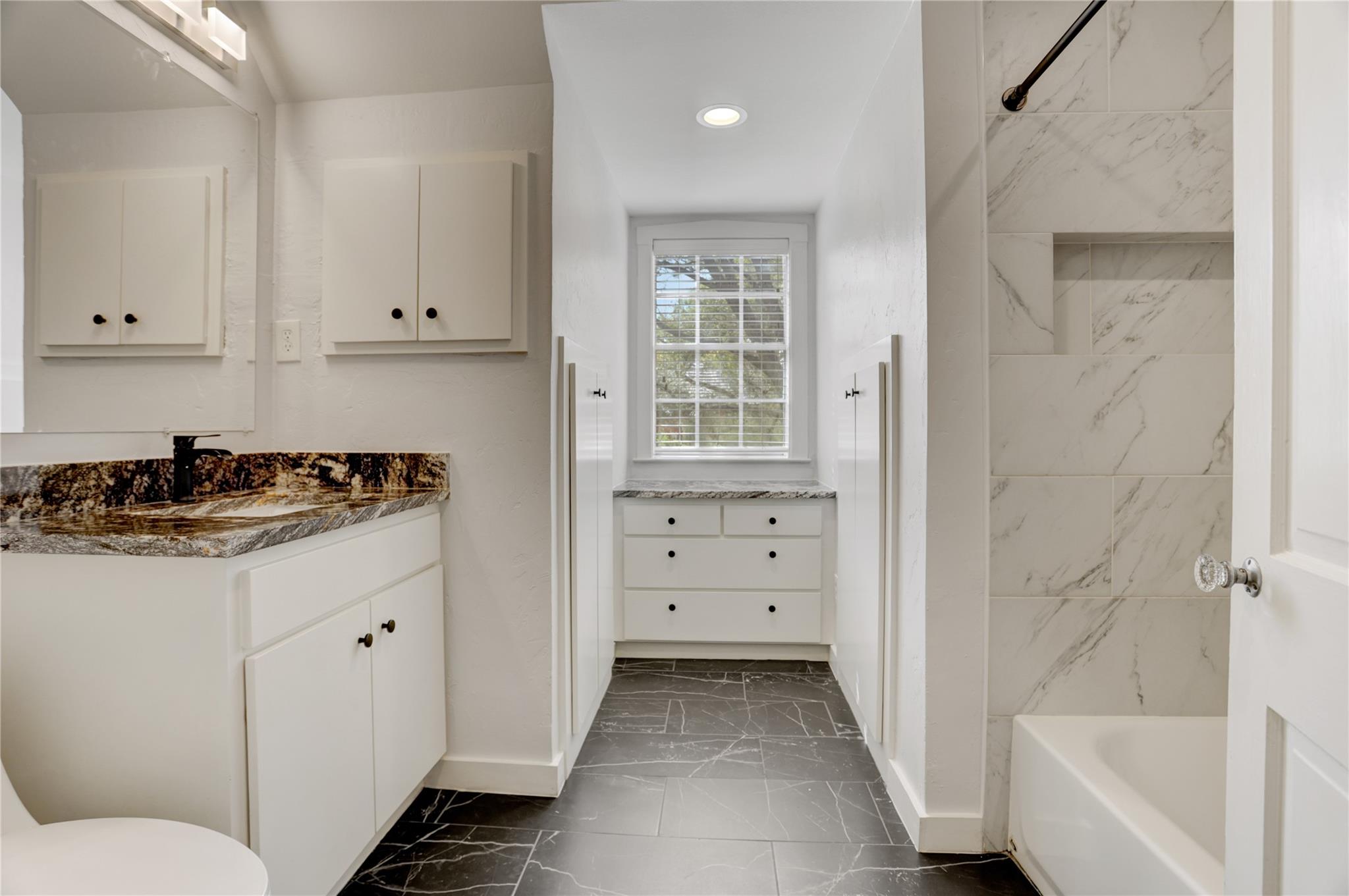 2412 Nottingham Street