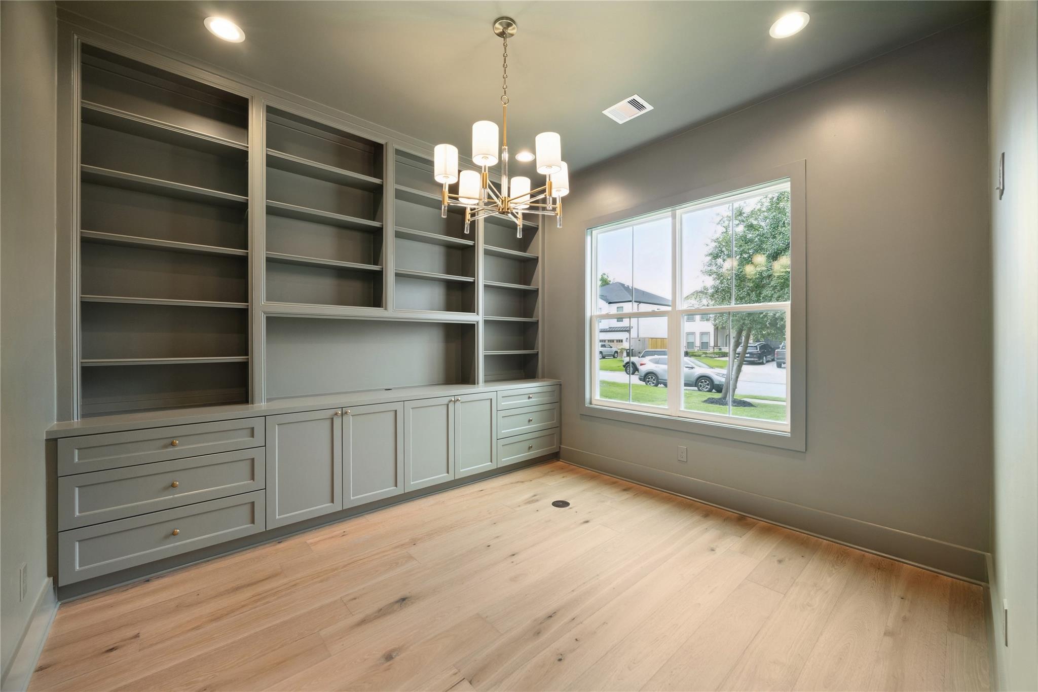 1335 Gardenia Drive