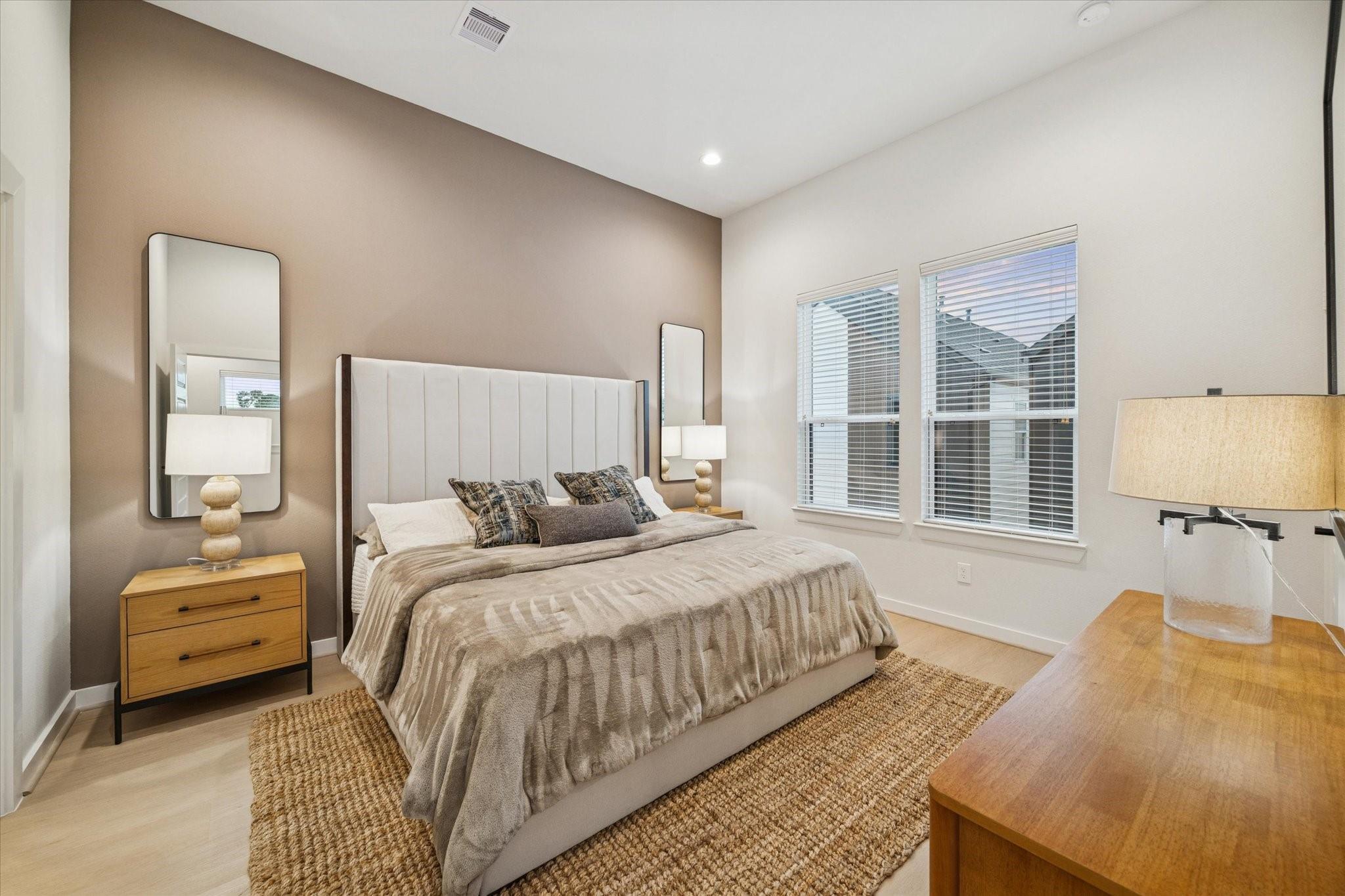 811 Thornton Road # B, Houston Unit: B