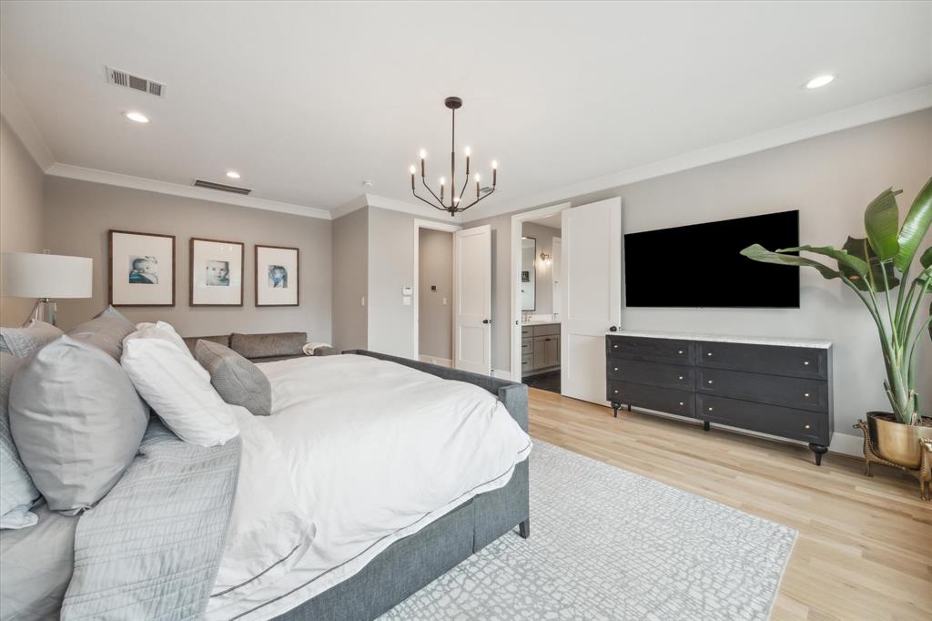 1558 Cheshire Lane