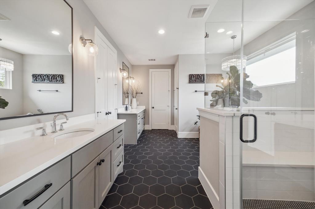 1558 Cheshire Lane