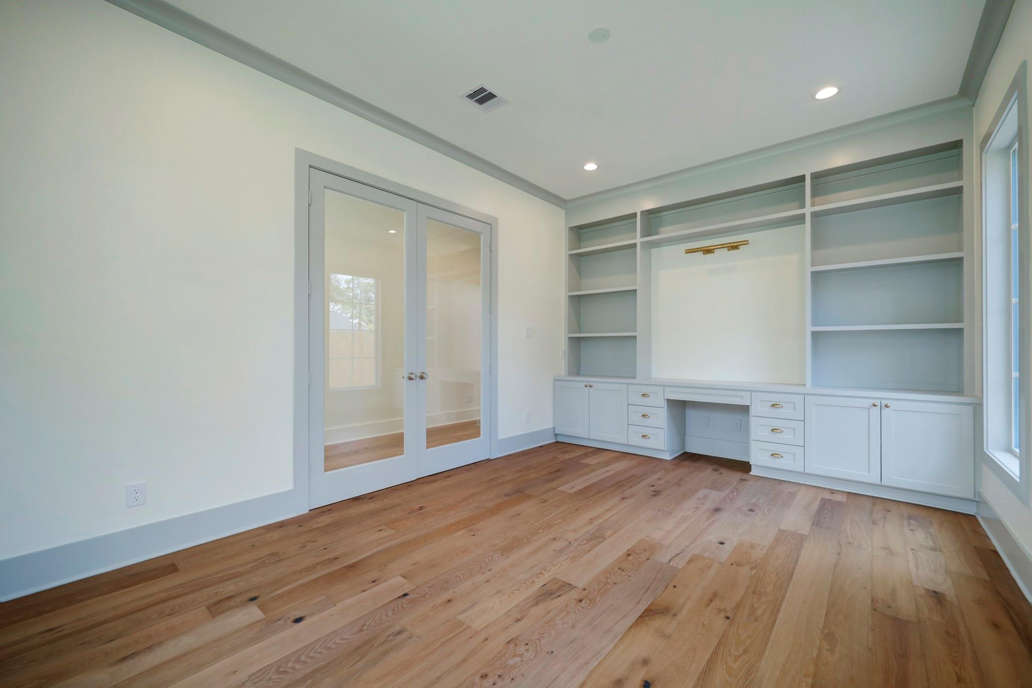 1046 Gardenia Drive