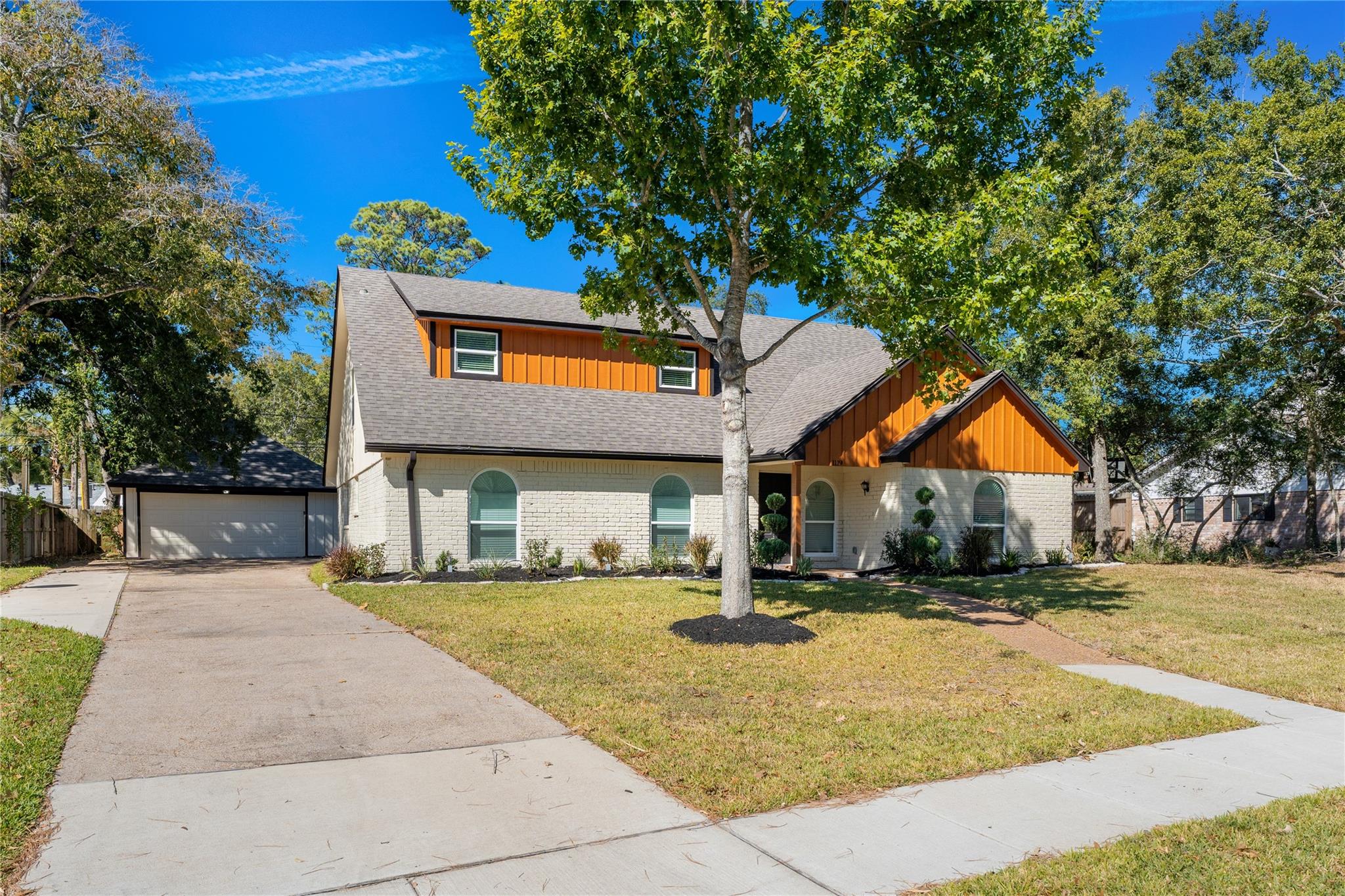 1119 Woodland Drive