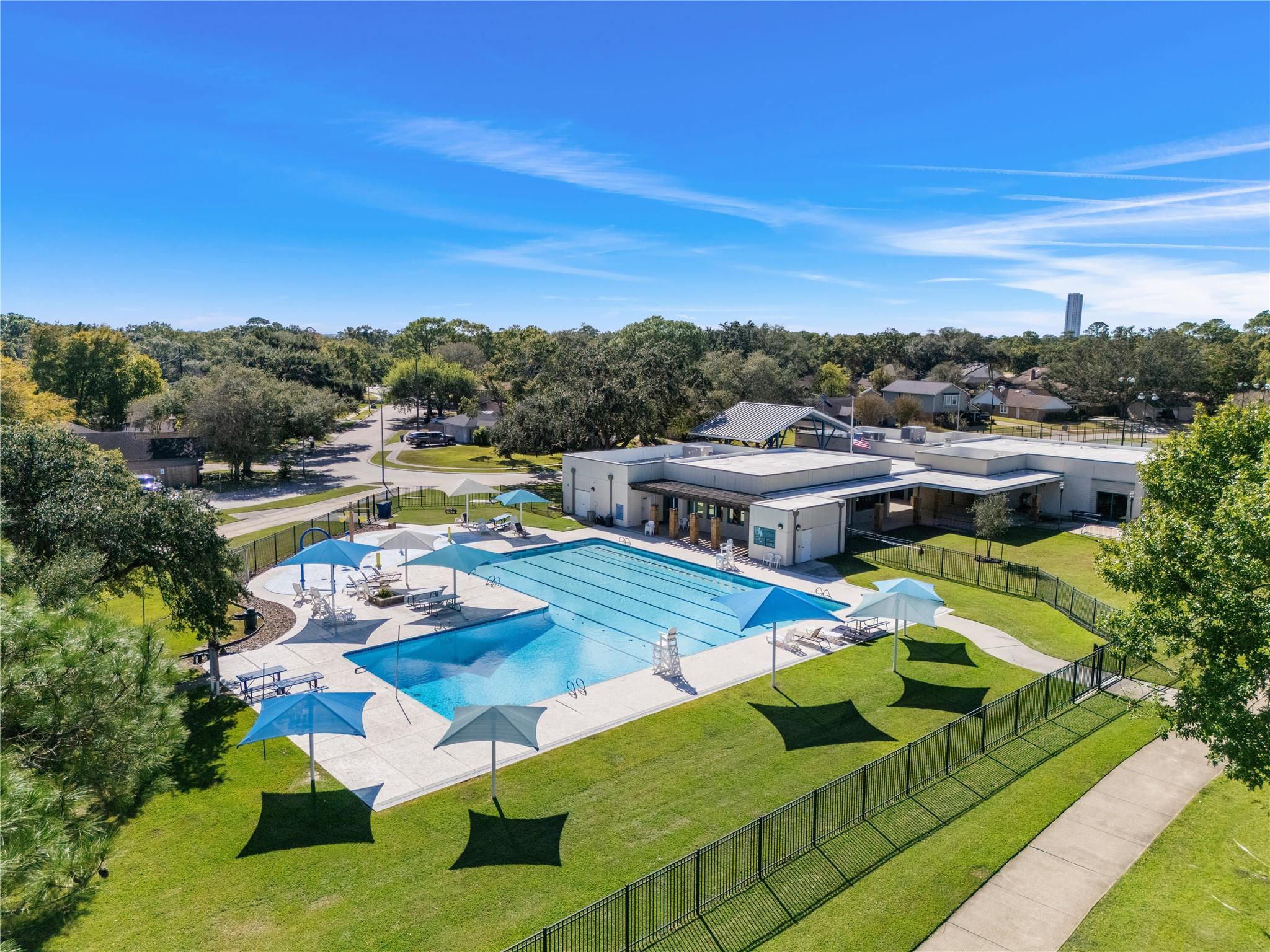 1119 Woodland Drive