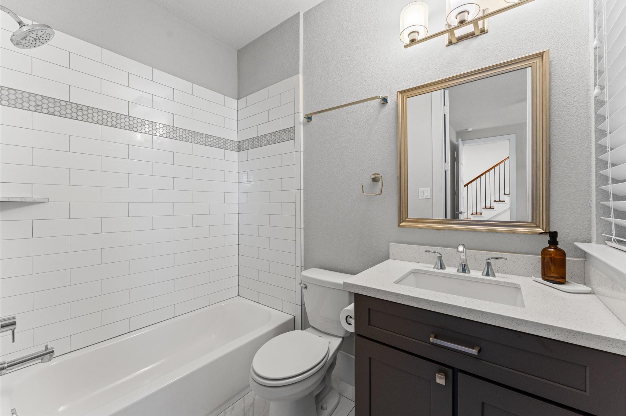 910 W 18th Street # B
