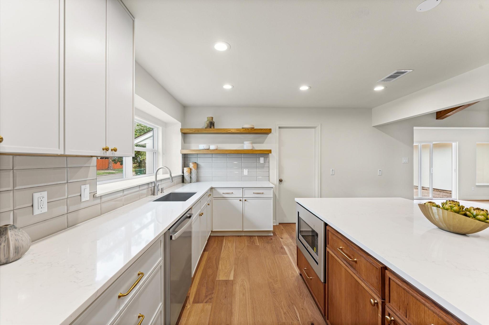 2630 Shadowdale Drive