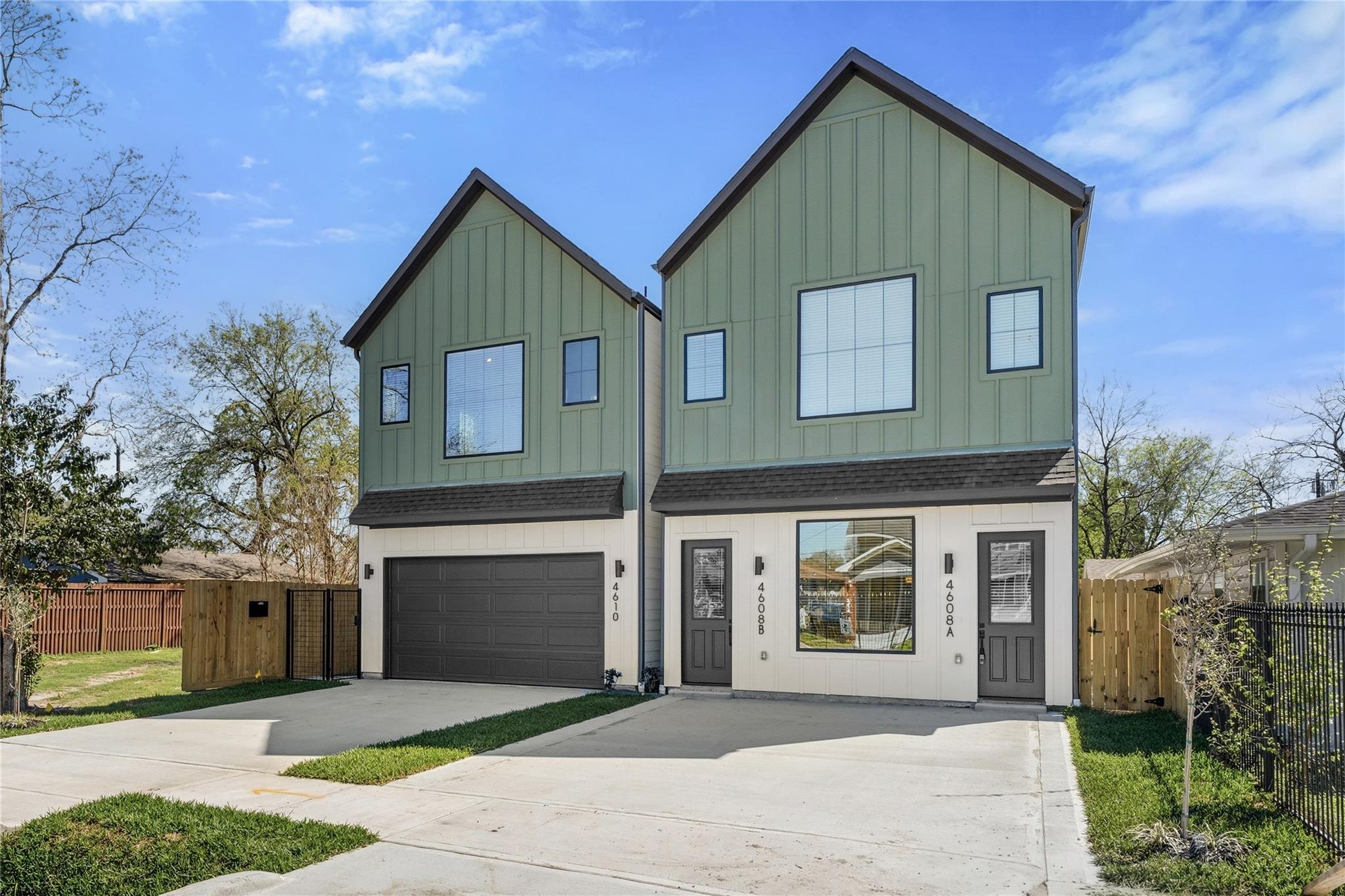 4608 Gunter Street Unit: A/B