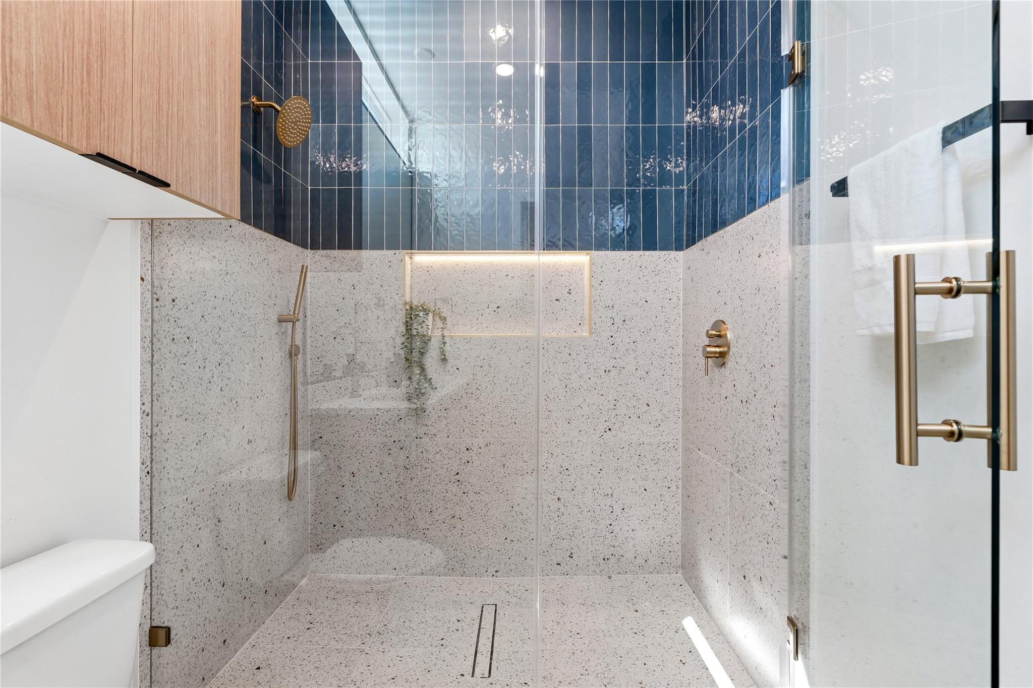 4608 Gunter Street Unit: A/B