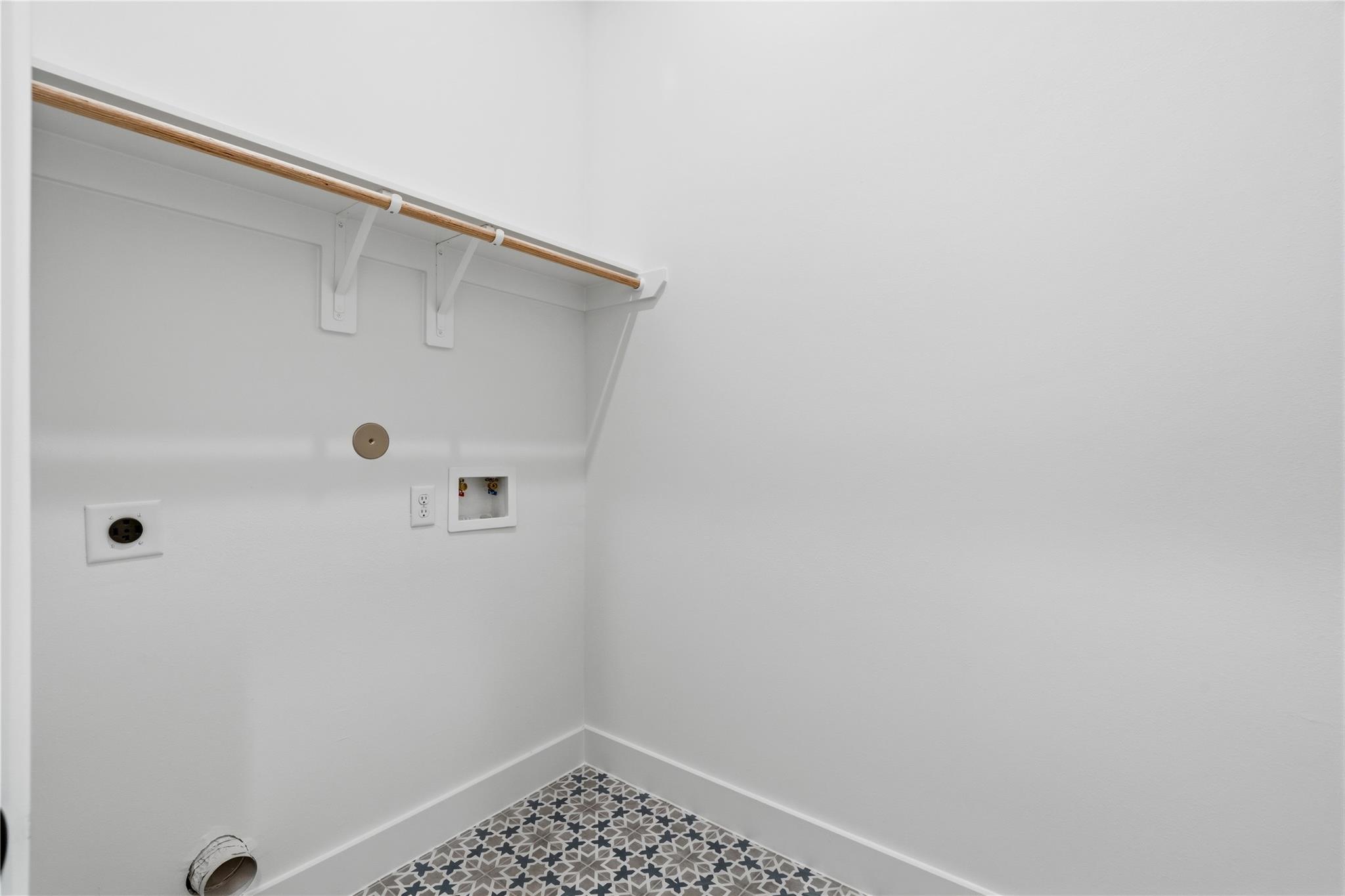 4608 Gunter Street Unit: A/B