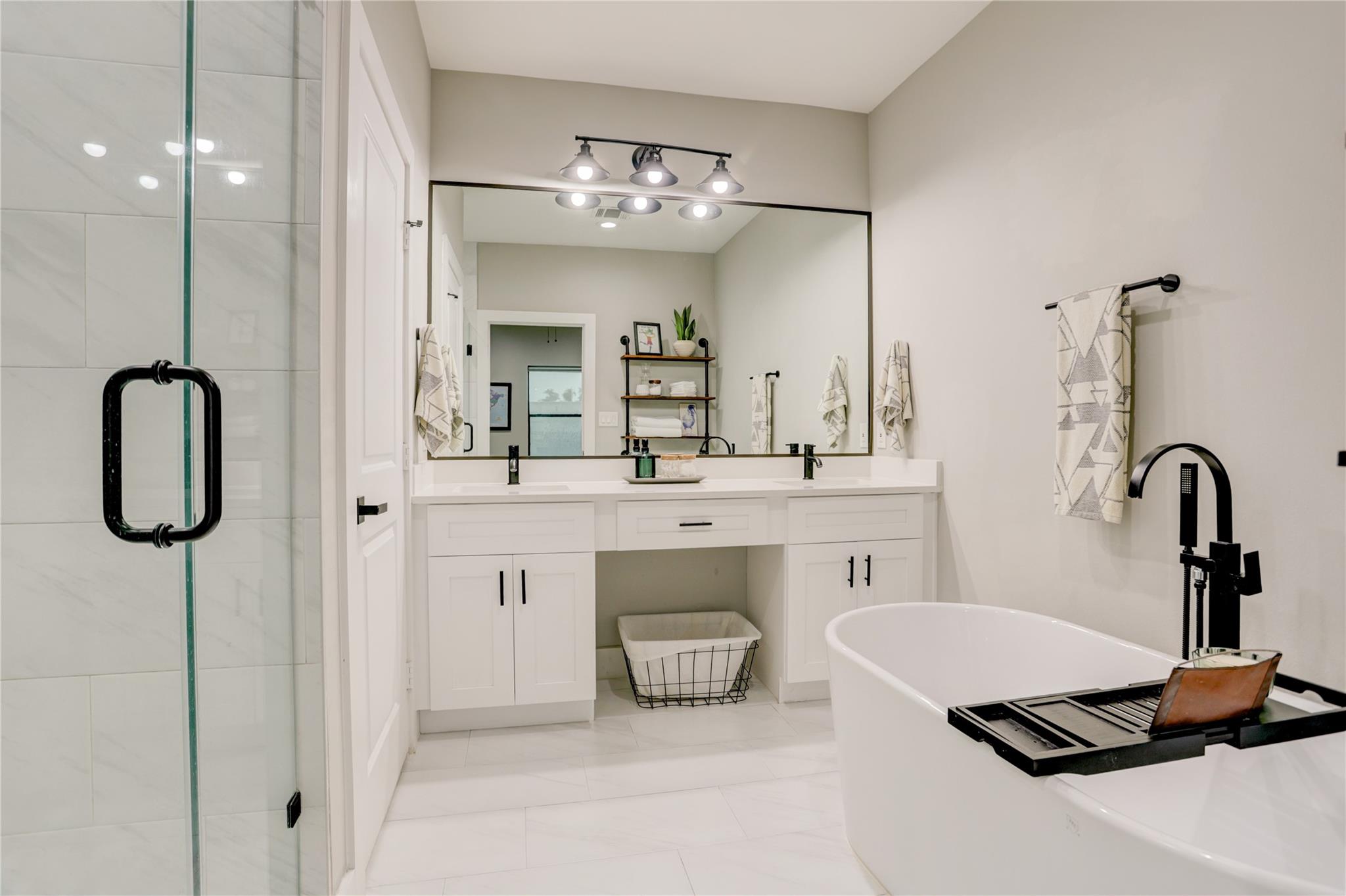 115 E 44th Street