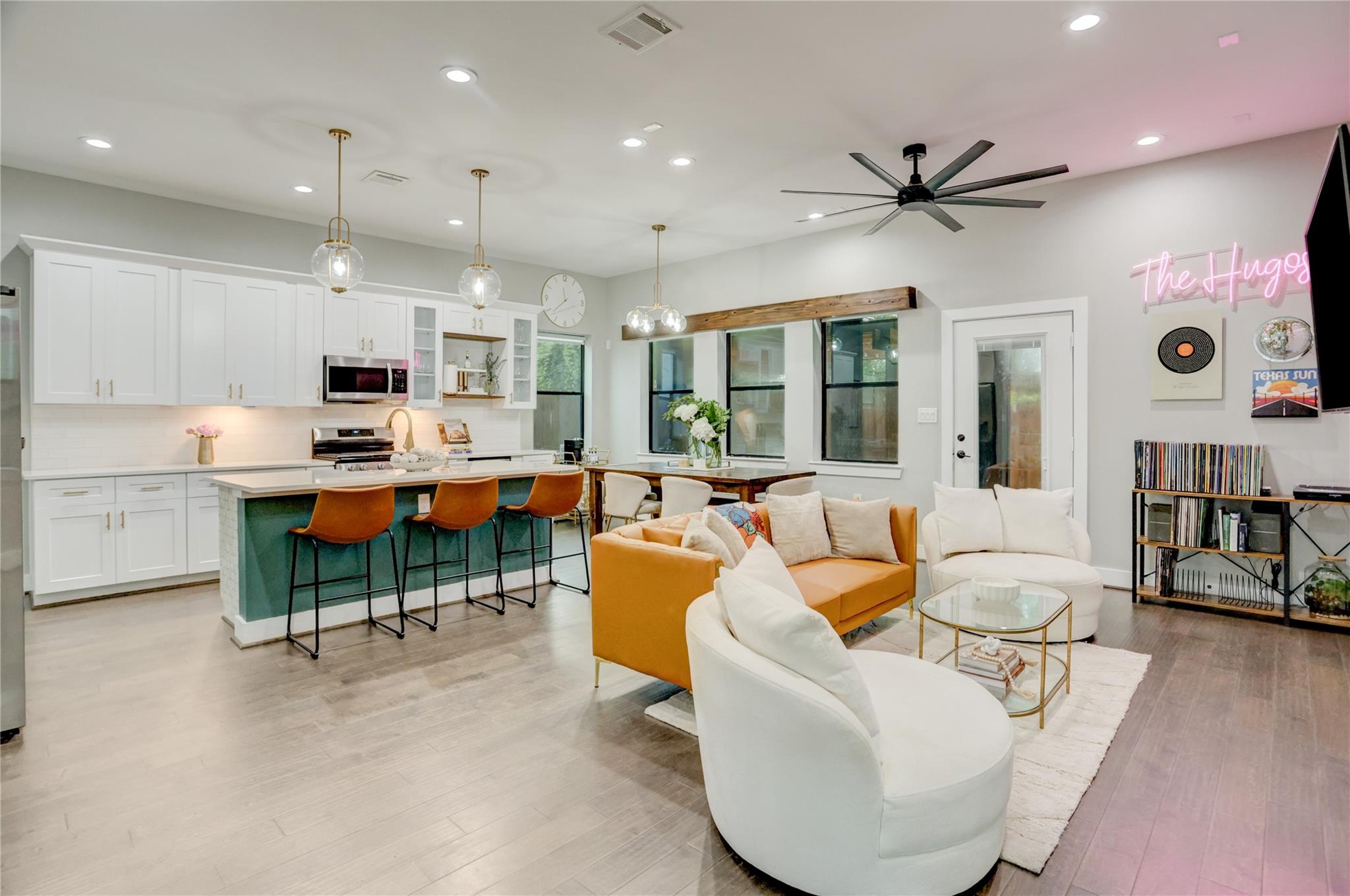 115 E 44th Street