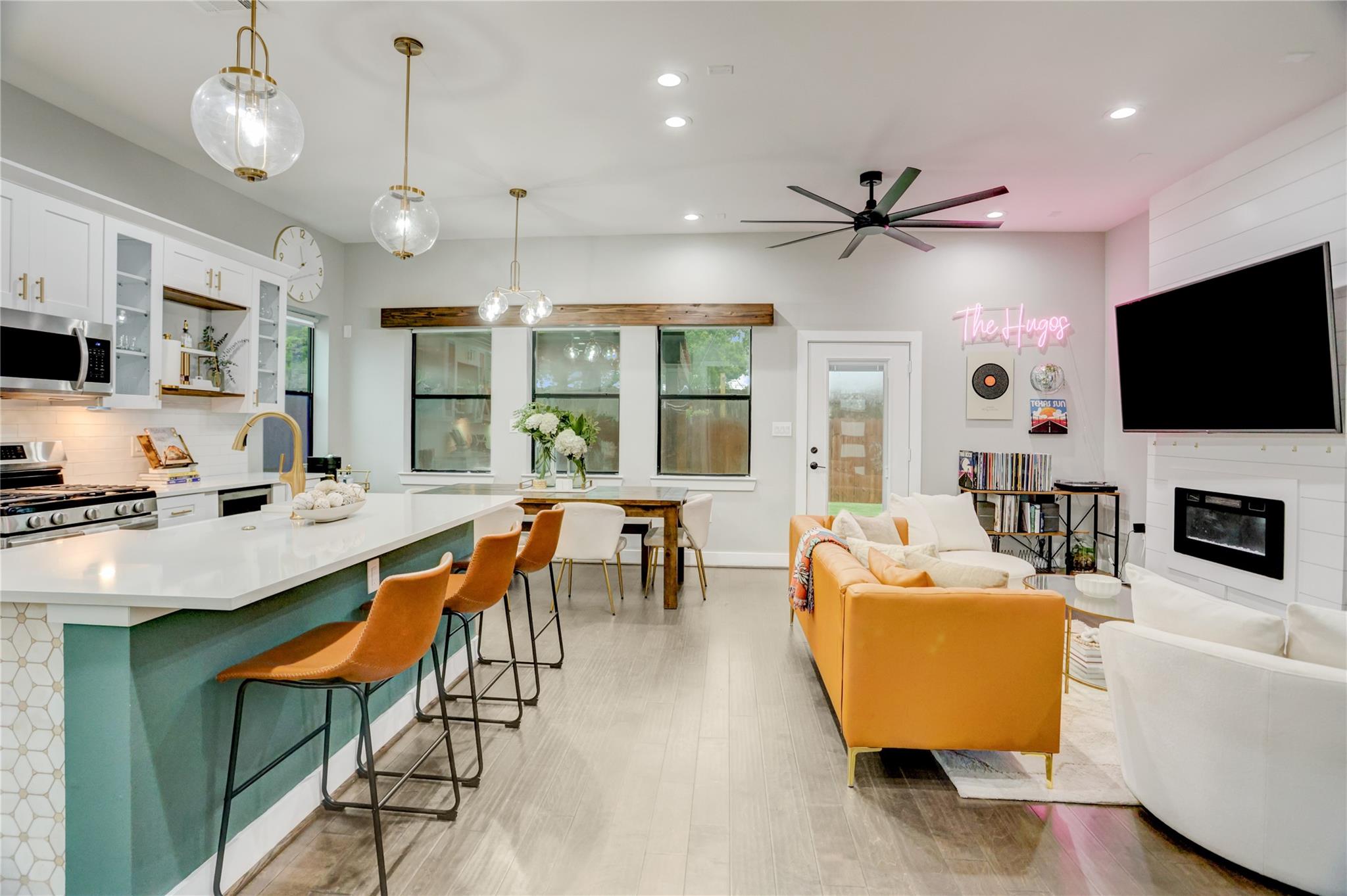 115 E 44th Street