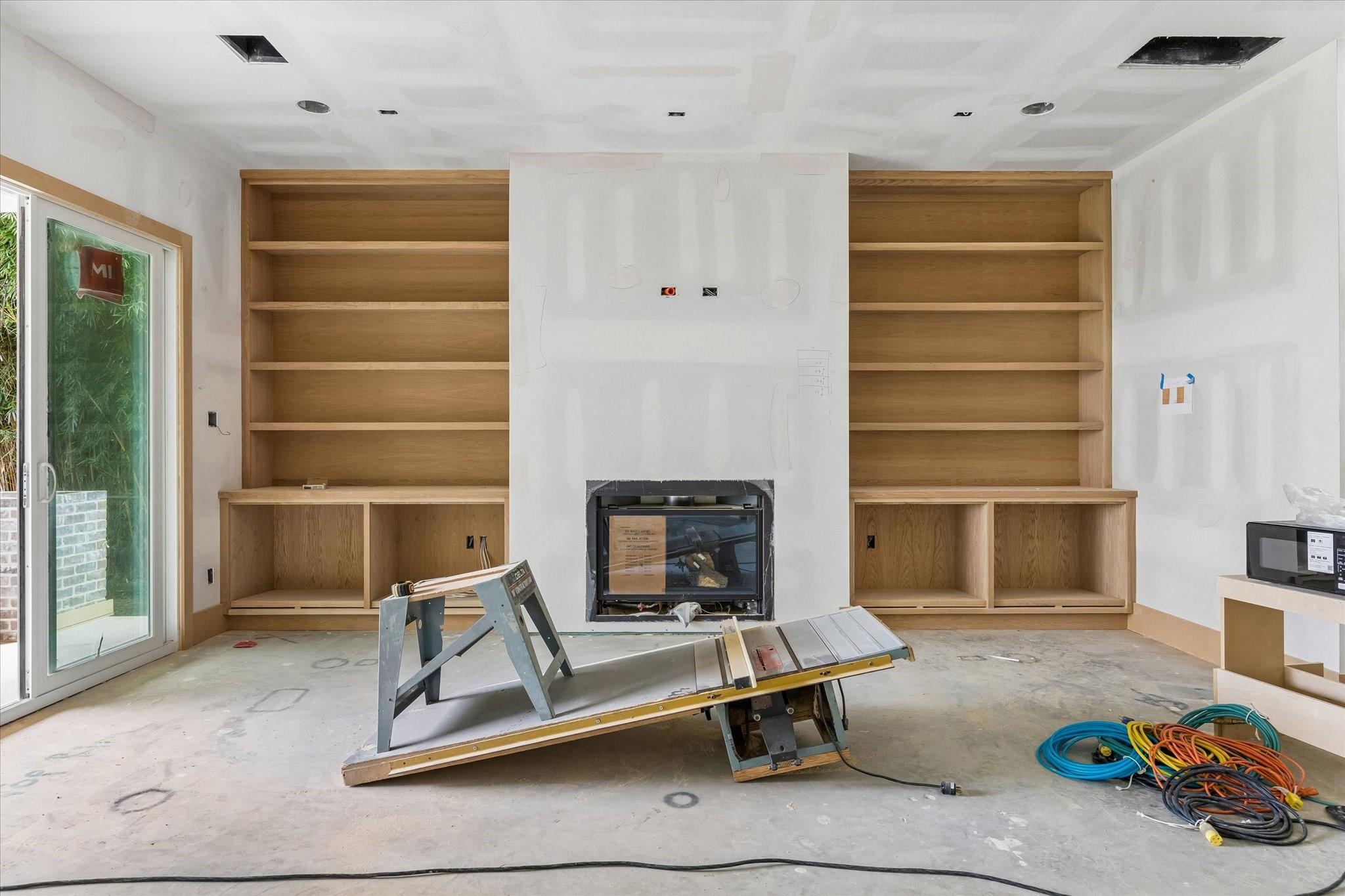 1050 W 42nd Street