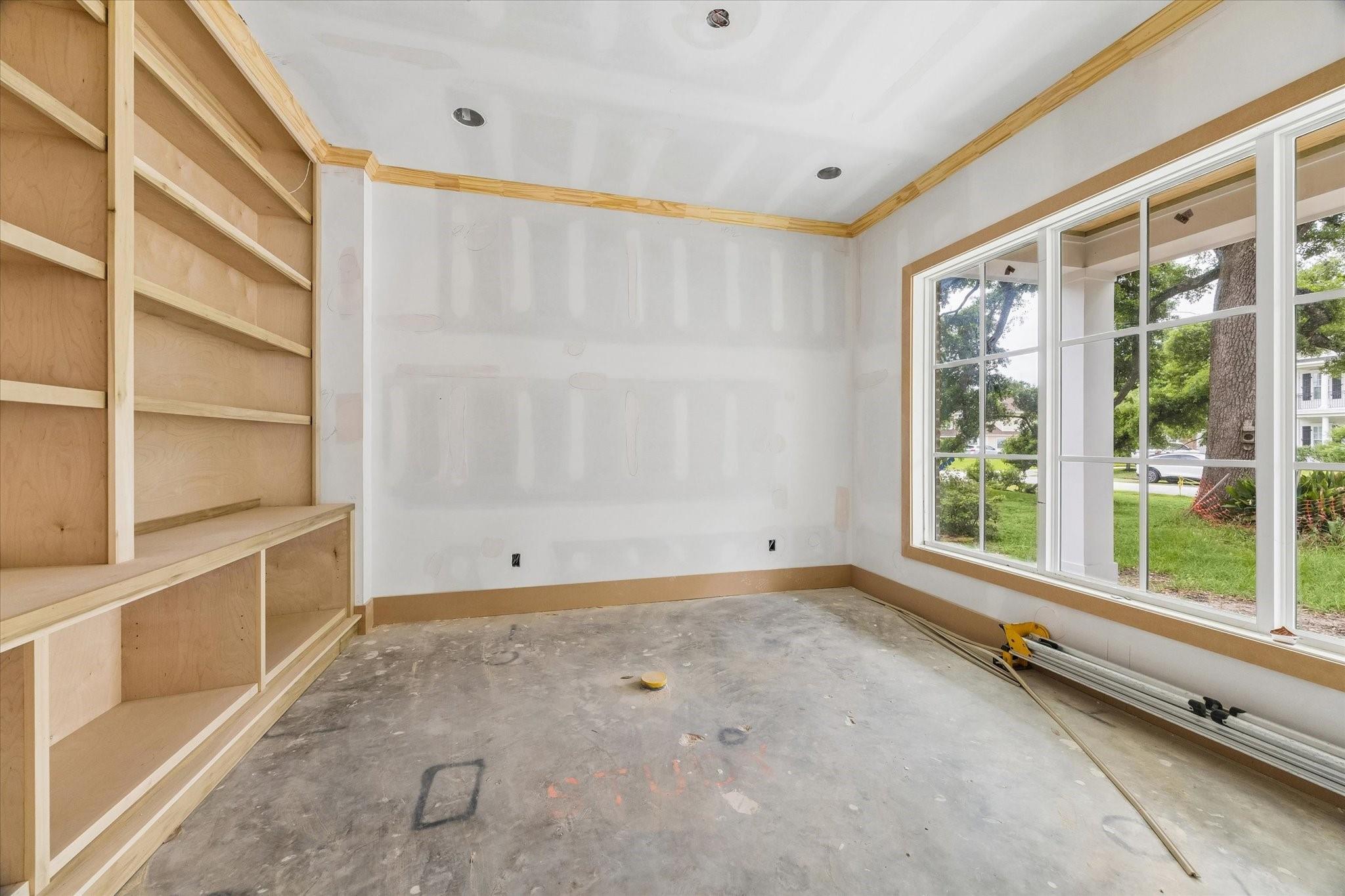 1050 W 42nd Street