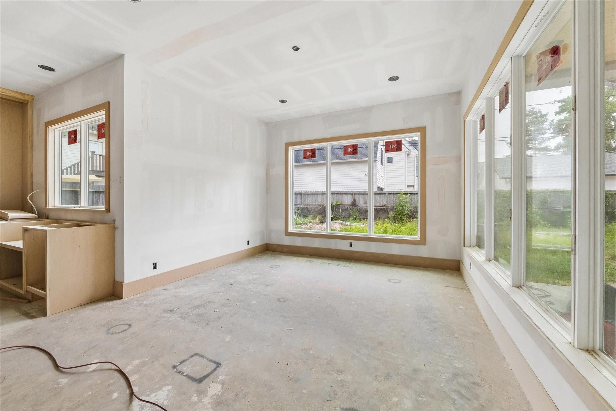1050 W 42nd Street