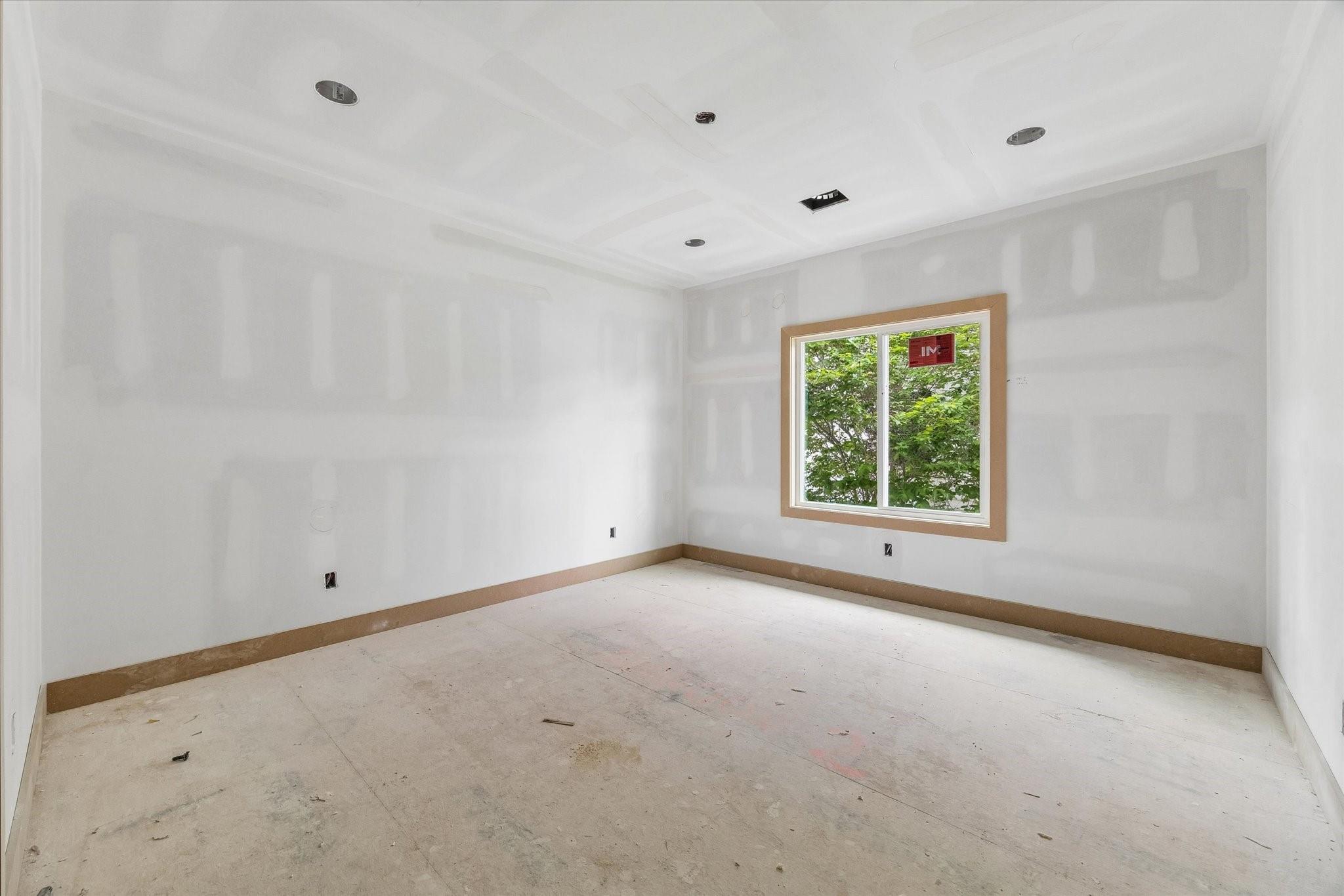 1050 W 42nd Street
