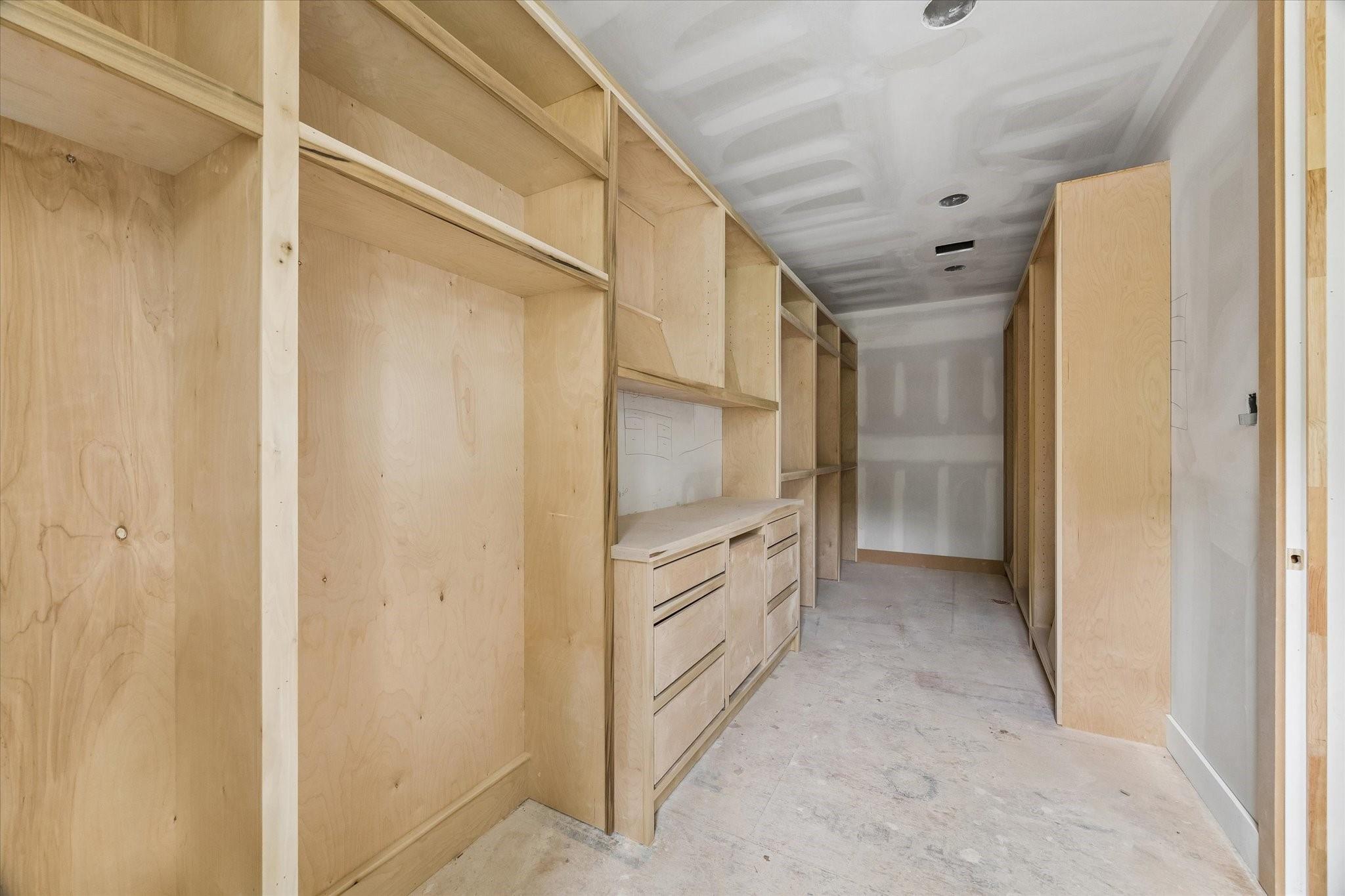 1050 W 42nd Street
