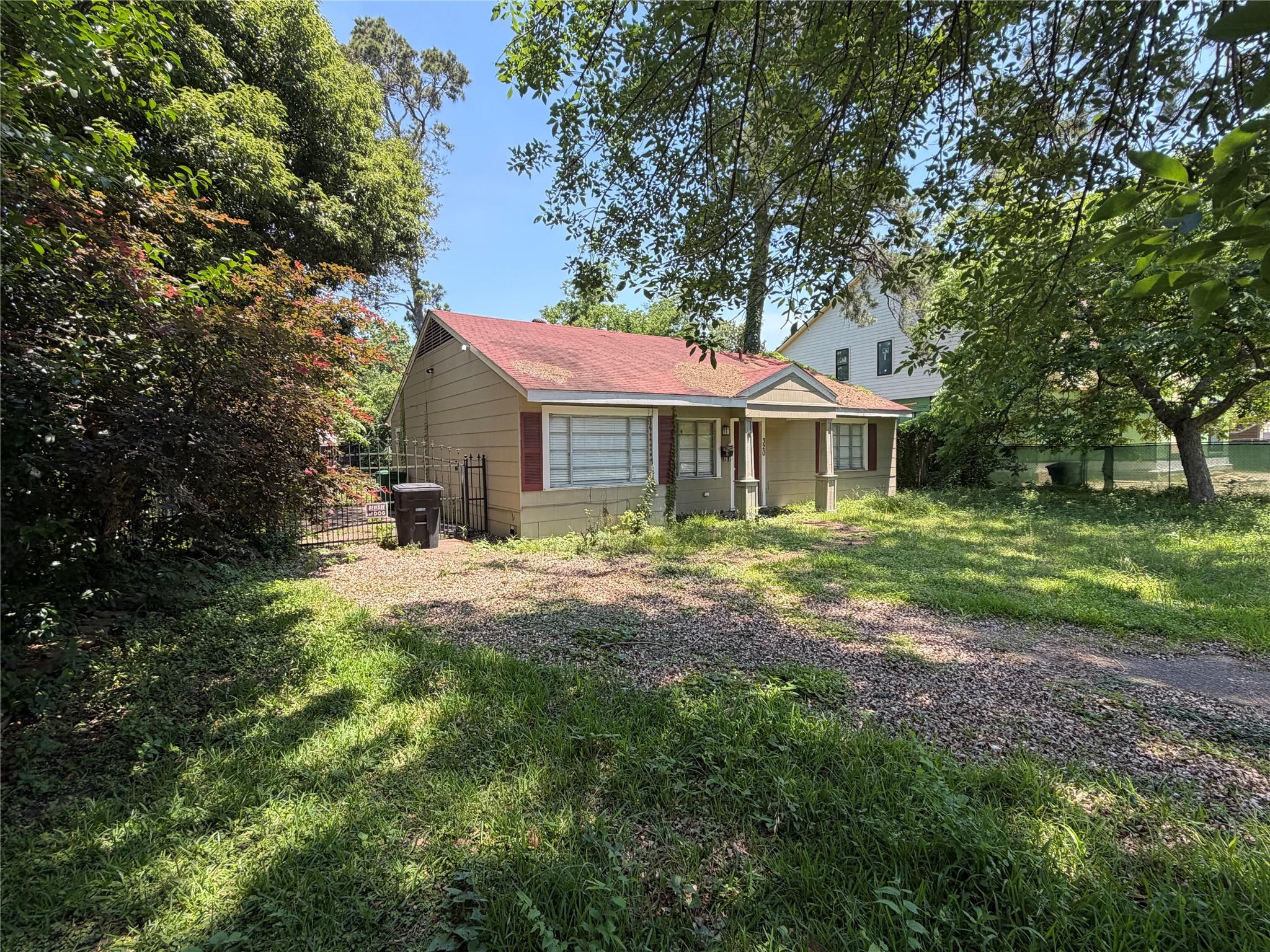 320 W 32nd Street