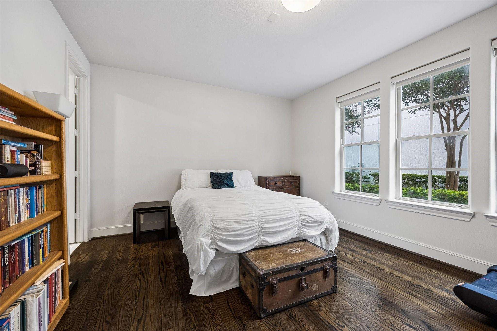 2725 Cohn Garden
