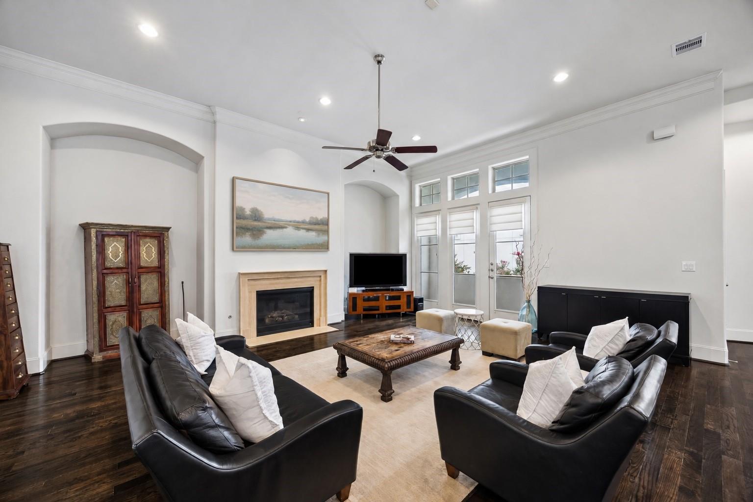 2725 Cohn Garden