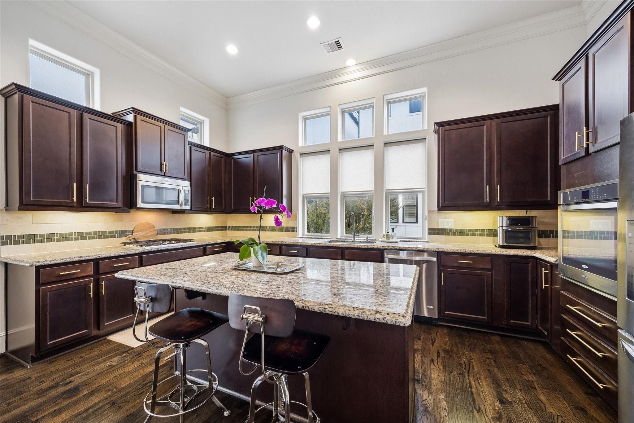 2725 Cohn Garden