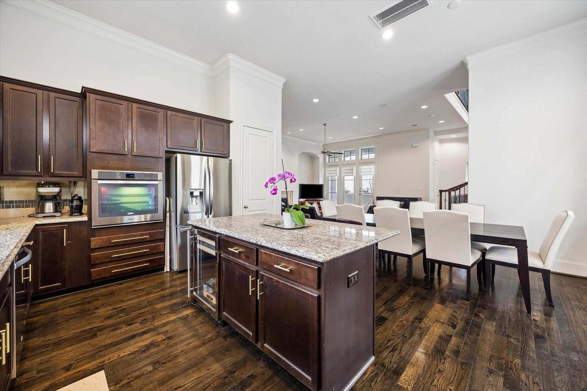 2725 Cohn Garden