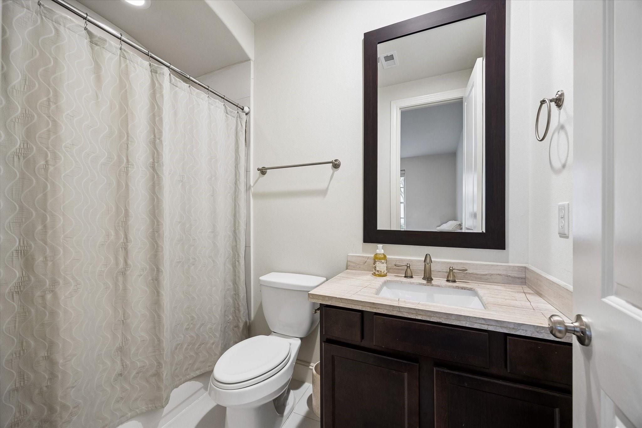 2725 Cohn Garden