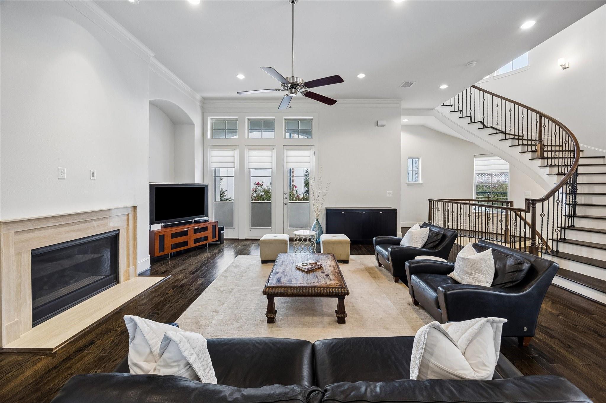 2725 Cohn Garden