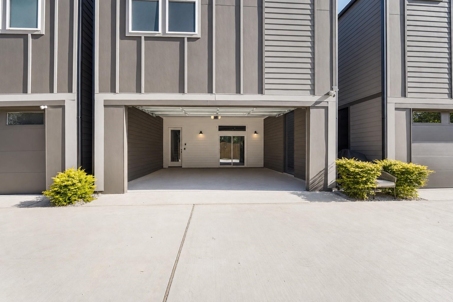 3411 Stonewall Street