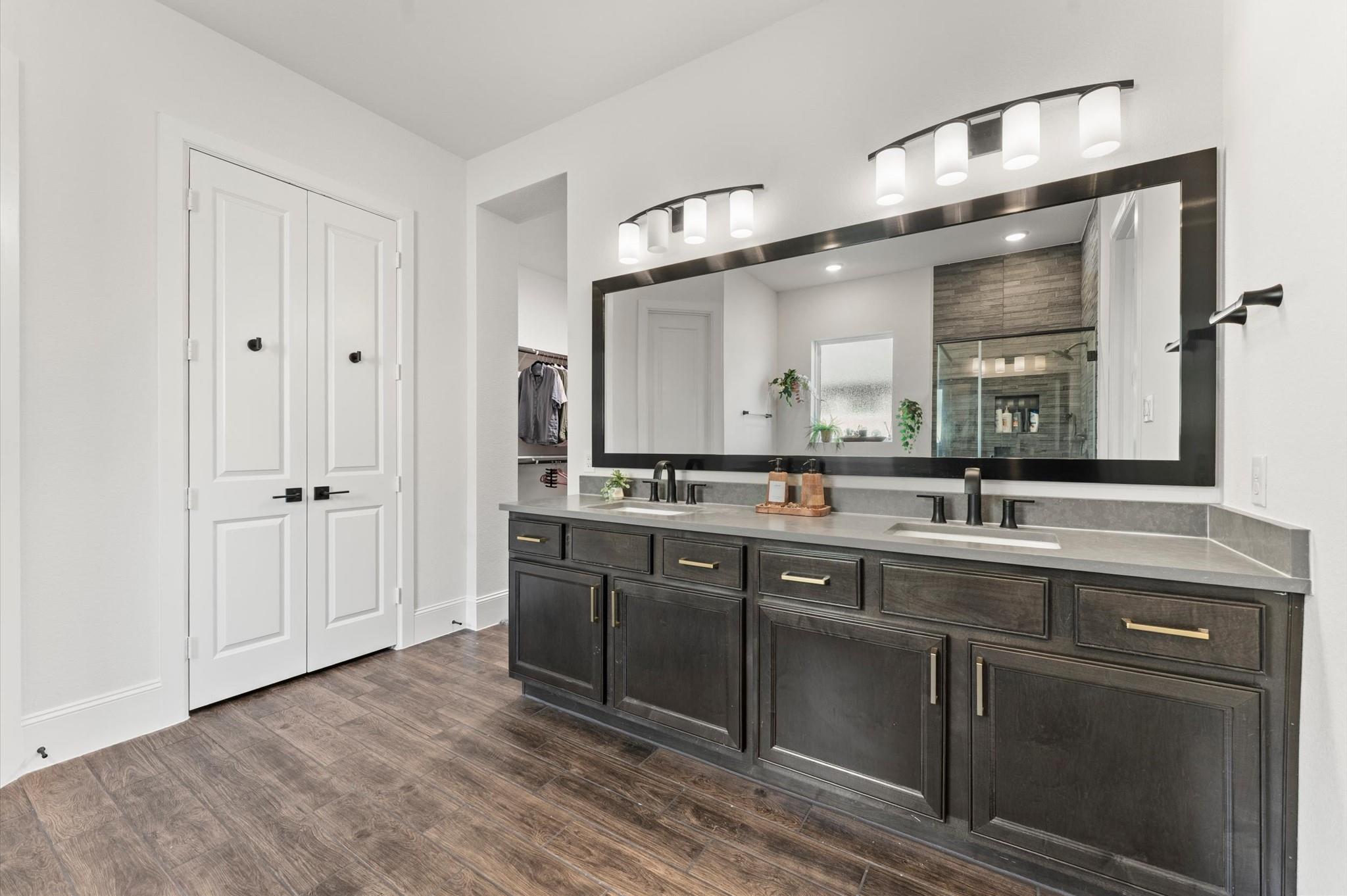 21506 Snake Herb Lane