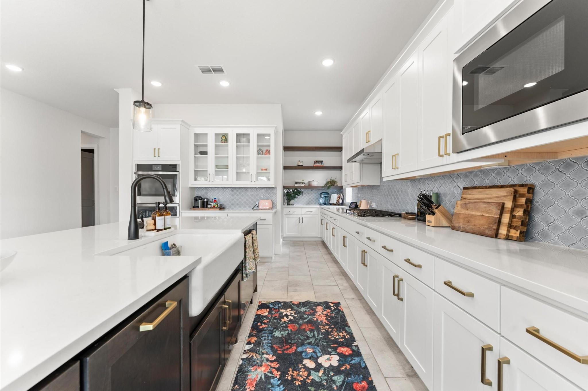 21506 Snake Herb Lane